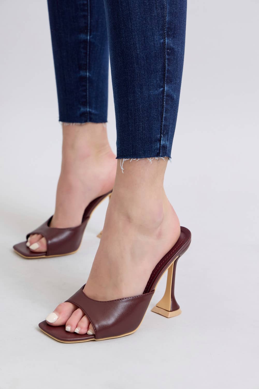 Judy Blue Skinny w raw hem