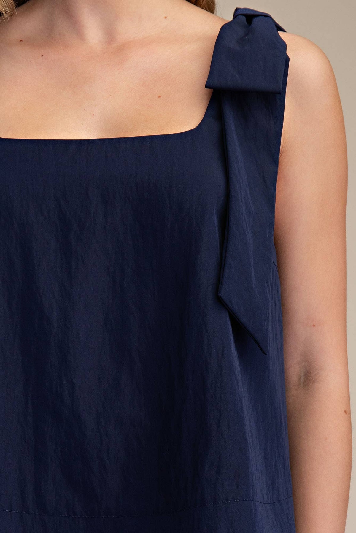 Scoop Neck Bow Shoulder Top (1/2 Set)