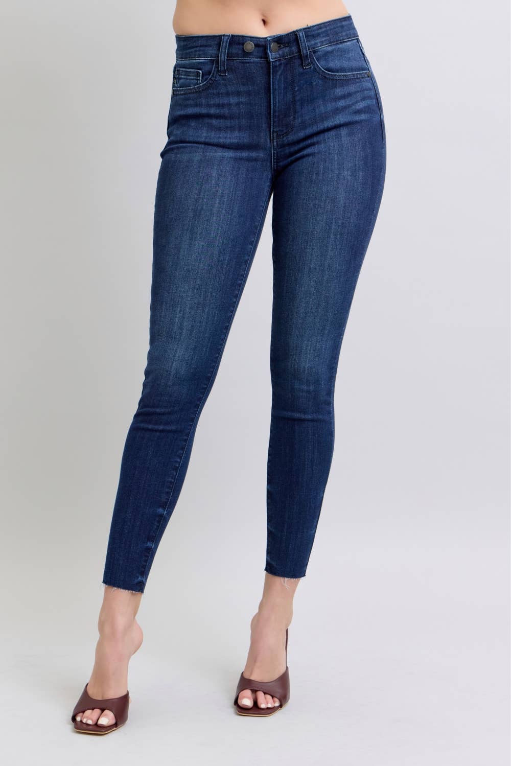 Judy Blue Skinny w raw hem