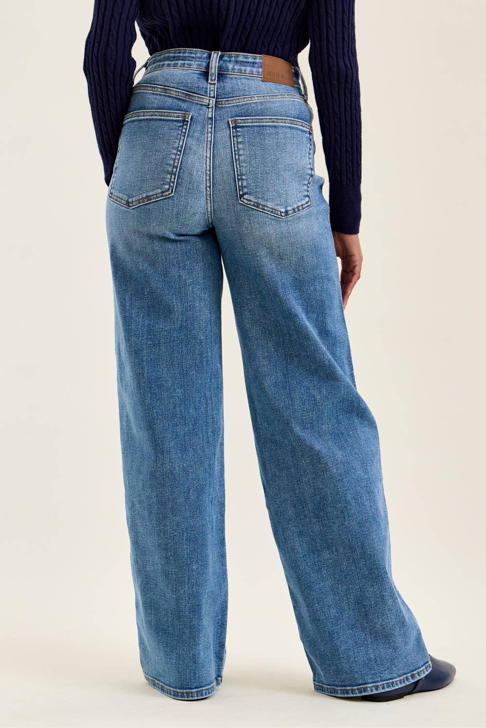 Judy Blue HW "ANGELINA" Column Straight MD Classic Soft Indigo