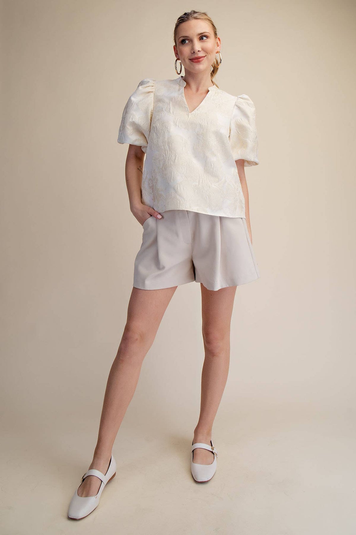 V-Neck Puff Sleeve Jacquard Top