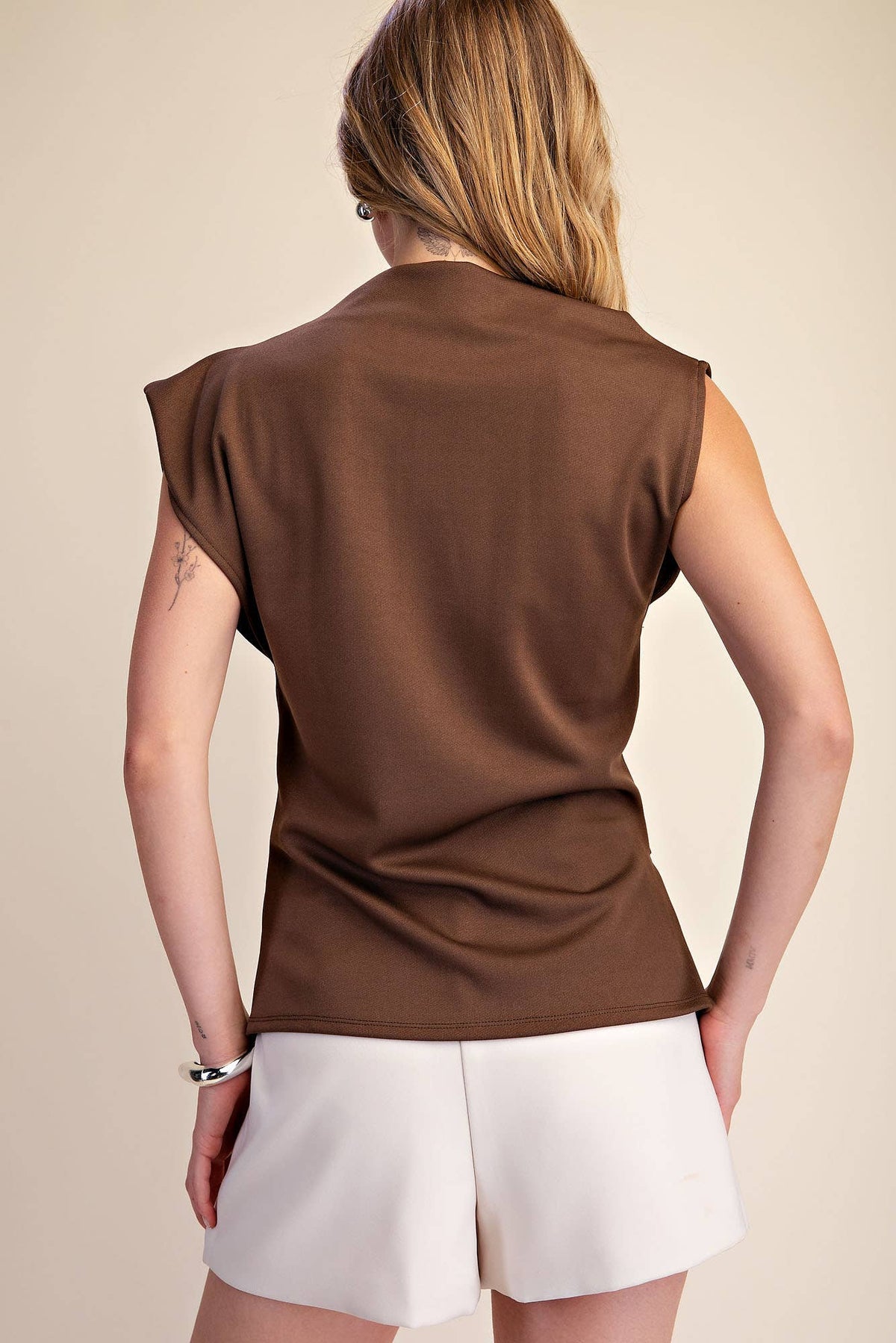 Straight Neckline Asymmetric Sleeveless Top