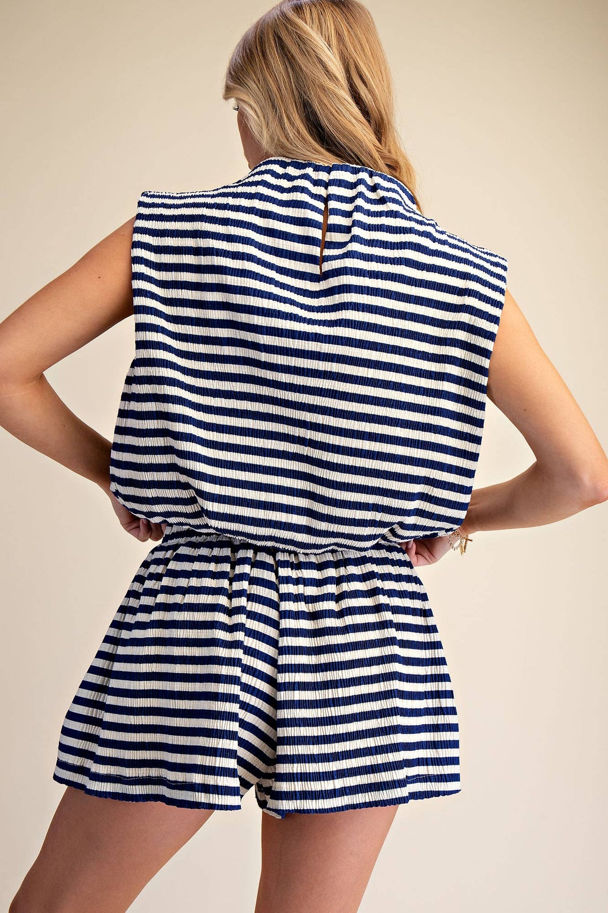 Mock Neck Sleeveless Bubble Top (1/2 Set)
